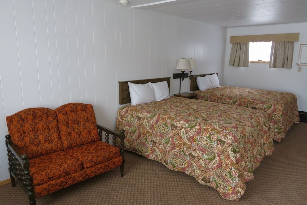 Cedars Motel 36/72
