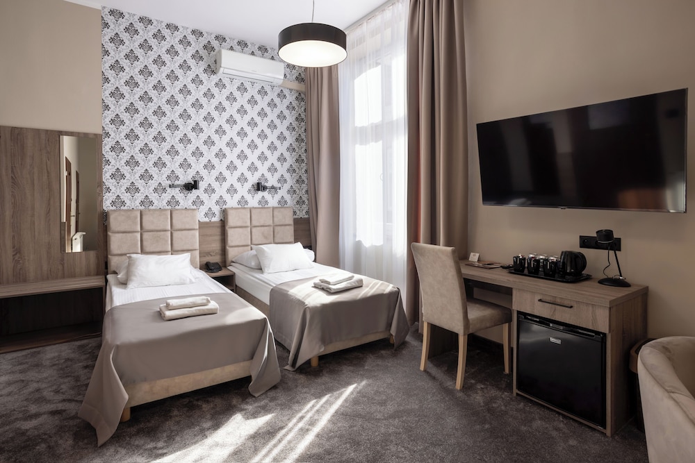 Maksymilian Hotel 26/70