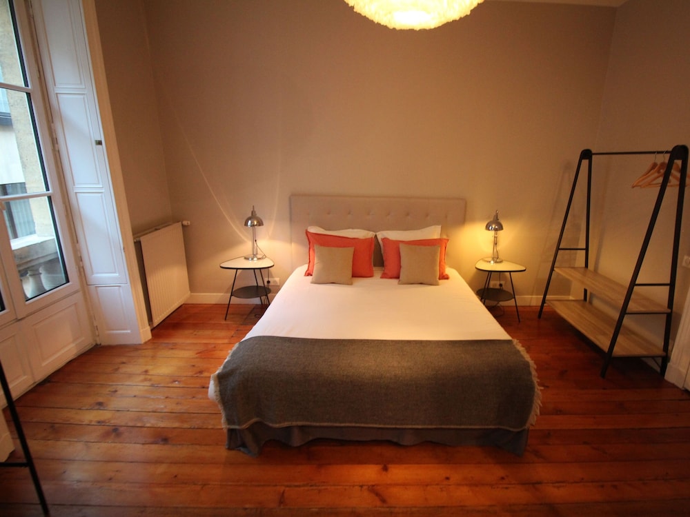 TOURNY, SUPERIOR, DOUBLE BED, CITY VIEW