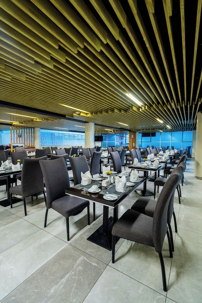 PrideInn Plaza Nairobi Airport 36/48