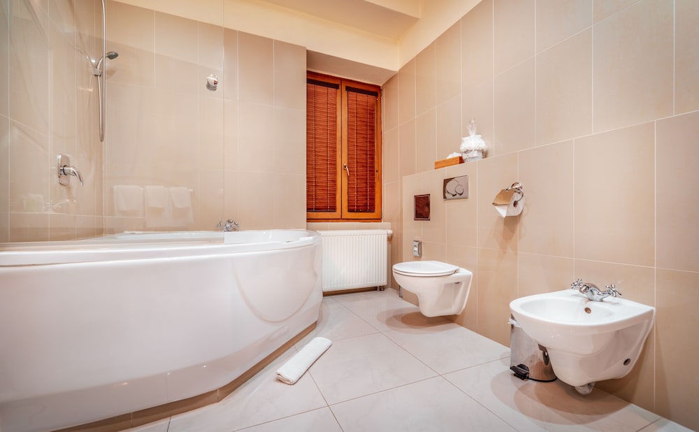 BEST WESTERN HOTEL CAPITAL 48/50