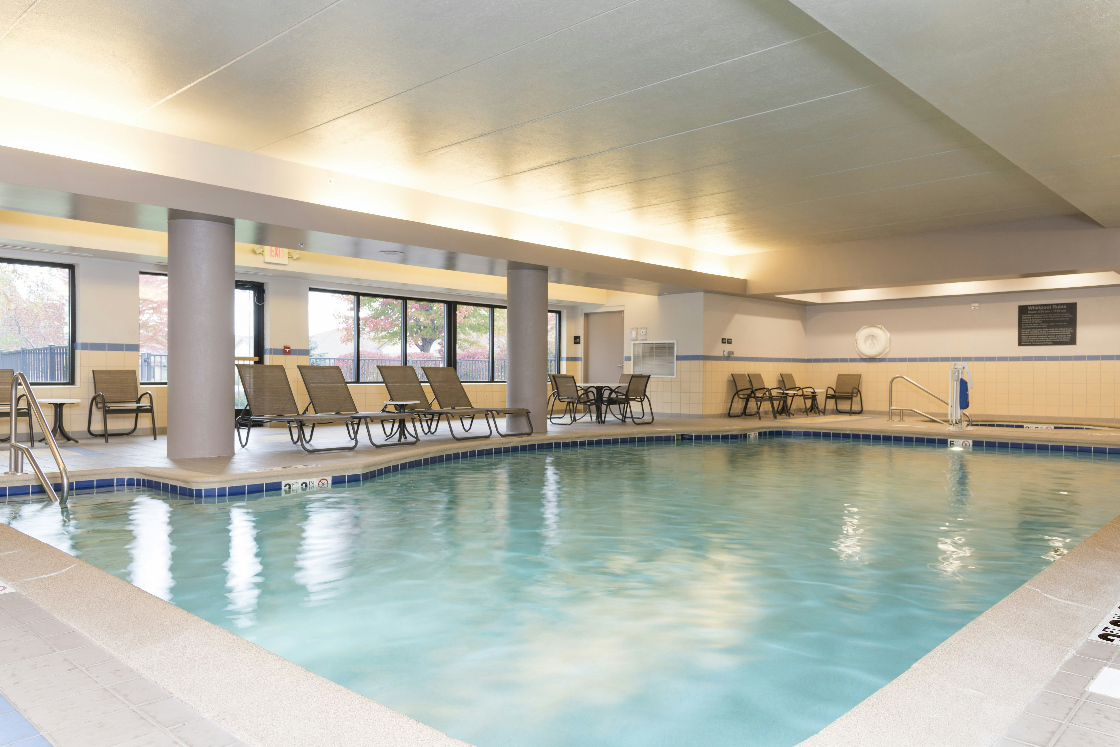 Hampton Inn & Suites East Lansing Okemos 35/80