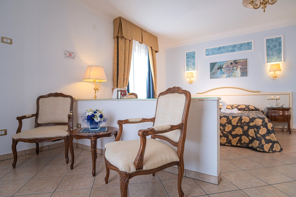 Hotel Ristorante Borgo La Tana 27/50