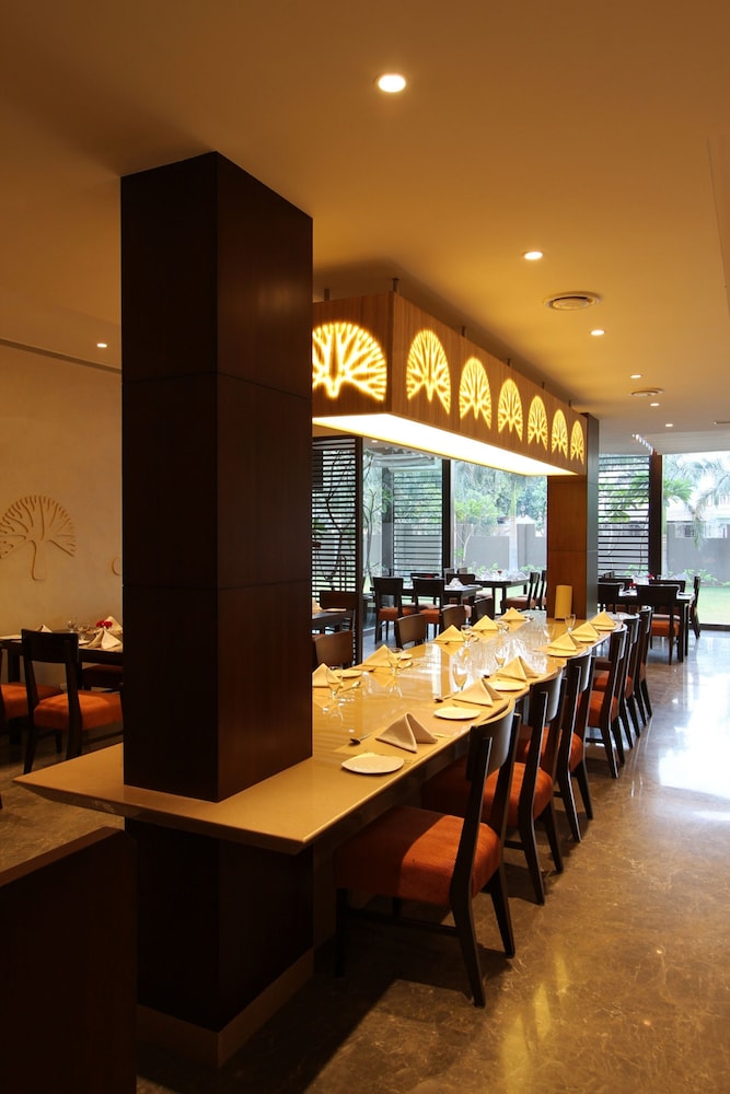Hotel Express Residency Vadodara 34/46