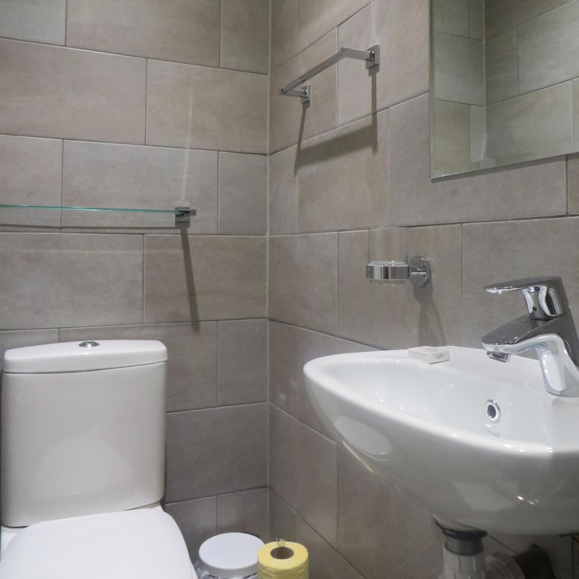 غرفة بسرير مزدوج بحمام خاص، Central Hotel 5/10