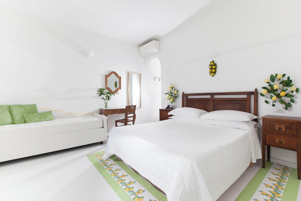 Hotel Smeraldo 24/70