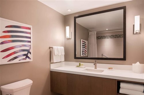 Room, 2 Double Beds, Garden Wing, Accessible، Caribe Hilton 2/2