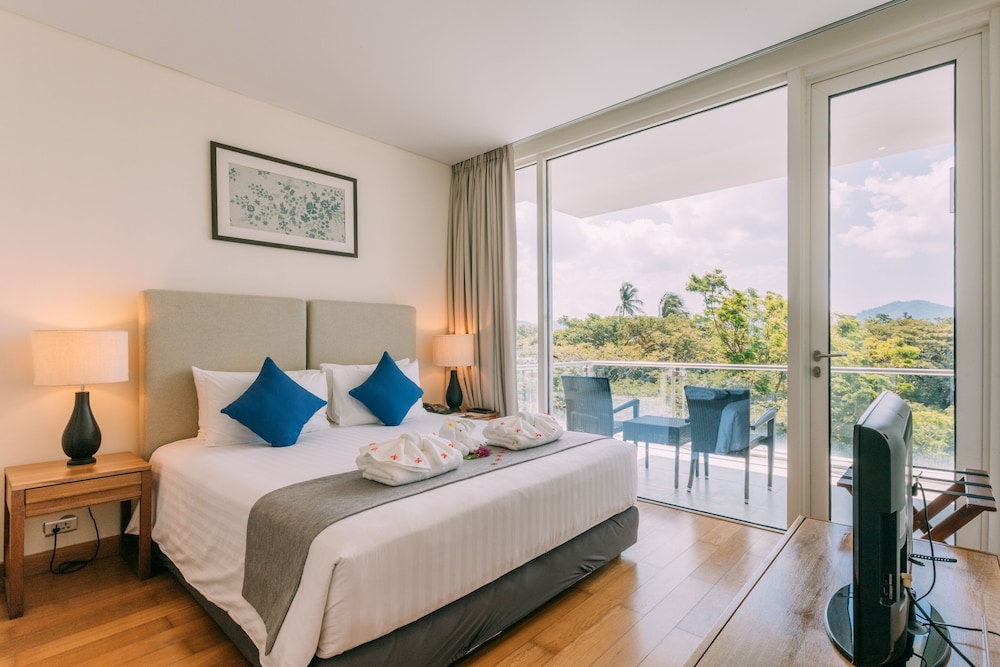 1 Bedroom Suite with Kitchen with Balcony (SA1B)
