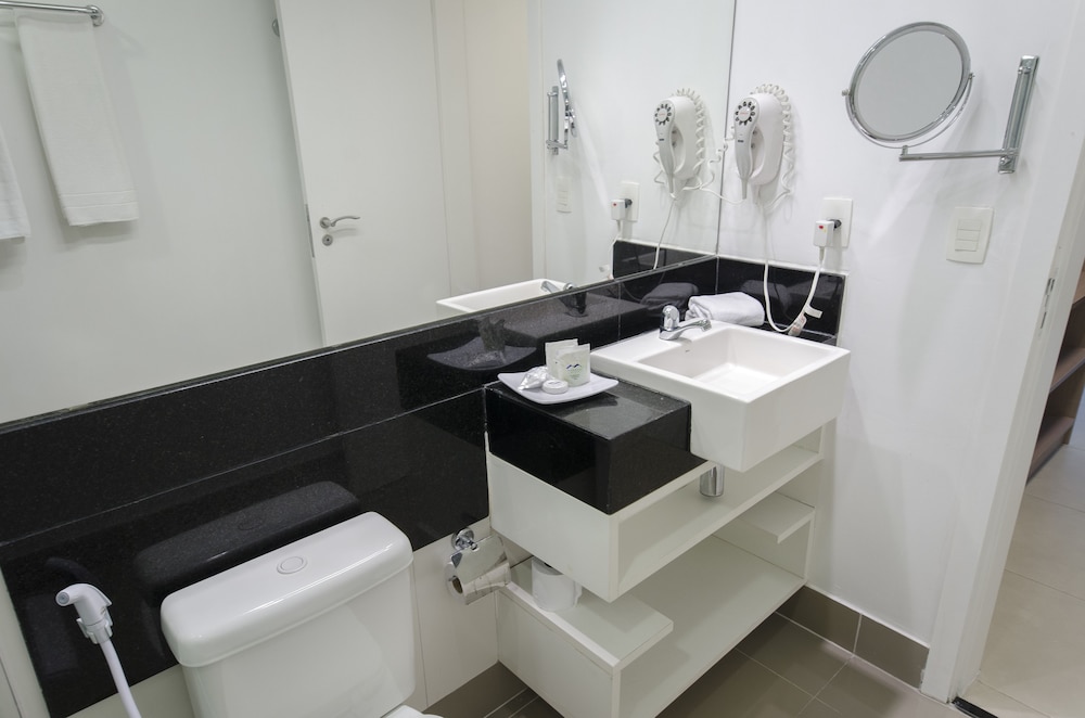 Hotel Adrianopolis All Suites 17/65