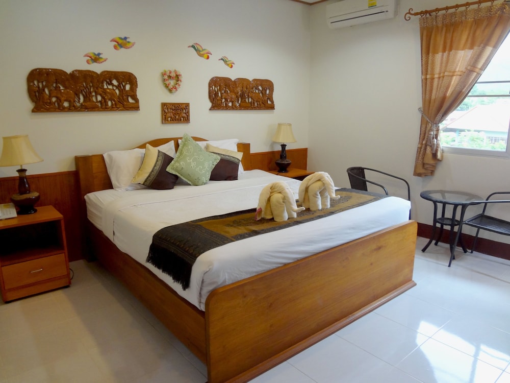 Ngamta Hotel 25/65