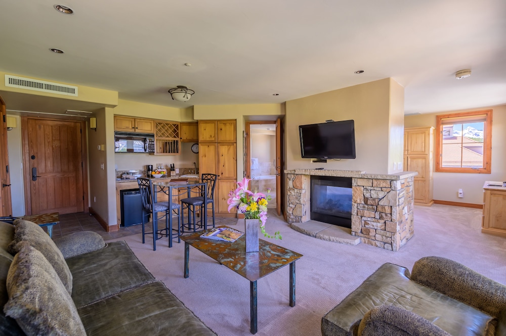 Inn at Lost Creek 35/59