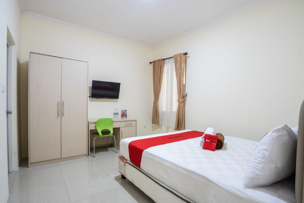 Reddoorz Near Siloam Karawaci 8/27