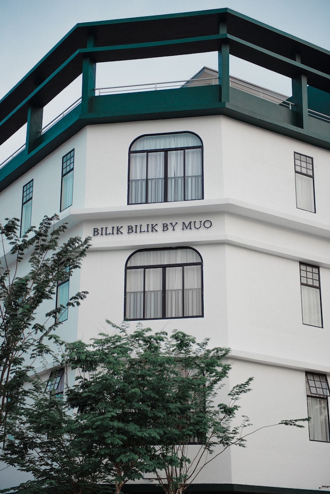 Bilik-Bilik by MUO 2/50