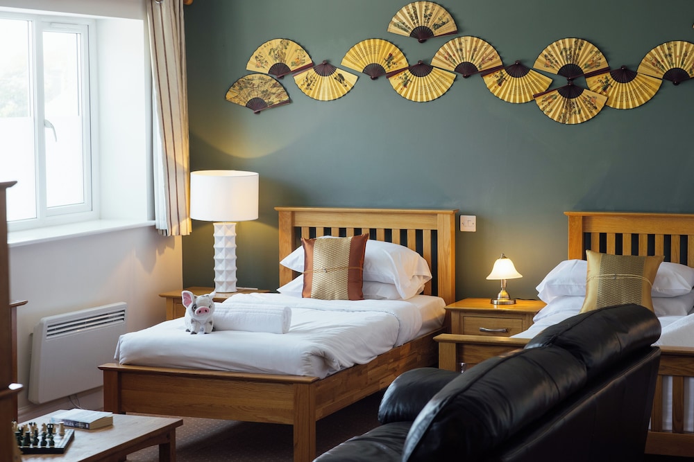 The Woodridge Inn Hotel 34/54