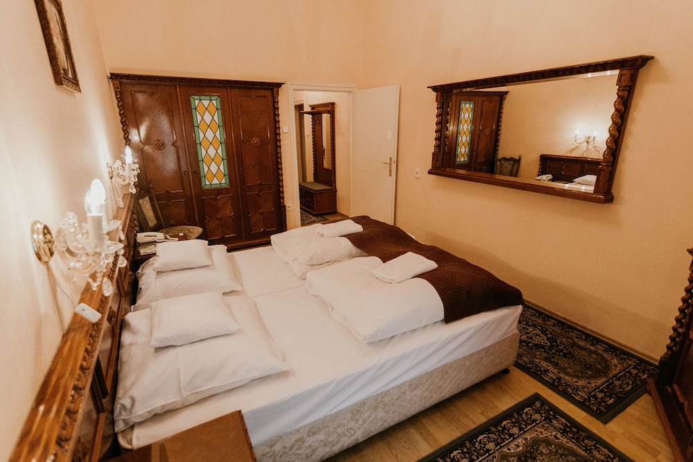Tisza Hotel 13/50