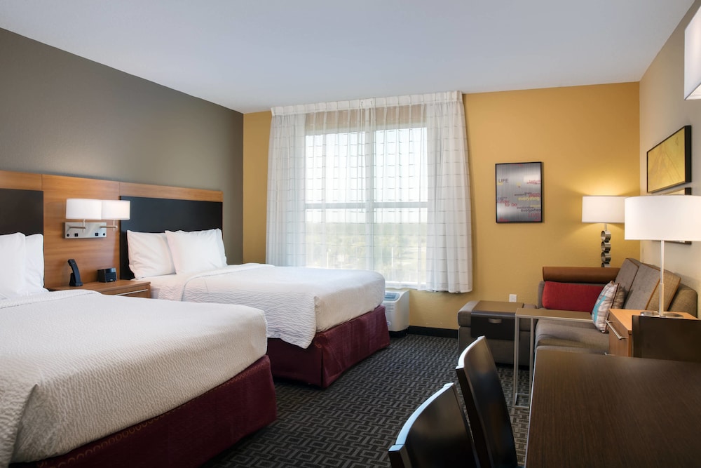 TownePlace Suites Orlando at Flamingo Crossings Town Center/Western Entrance 27/69