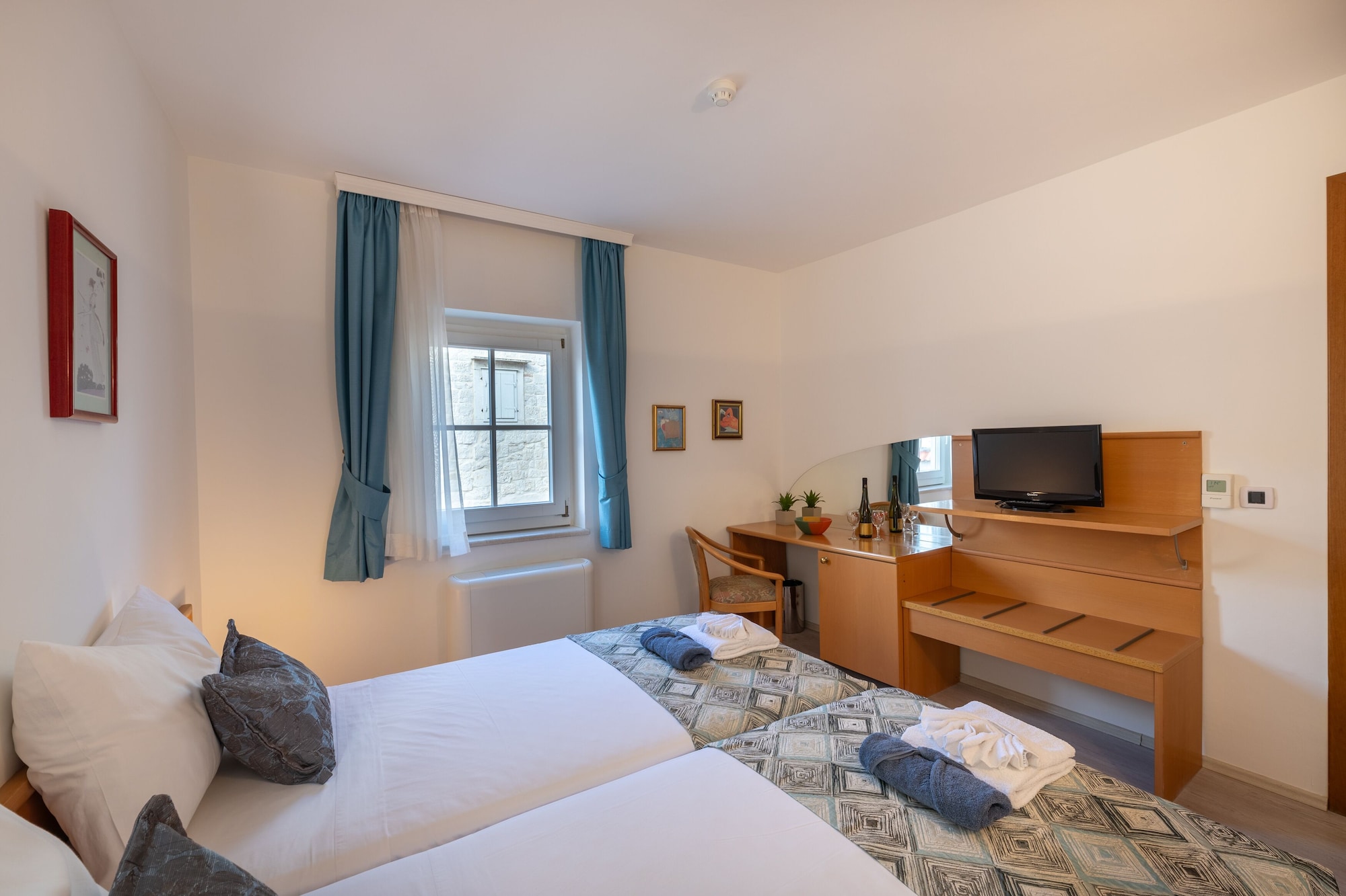 STANDARD, TWIN BEDS