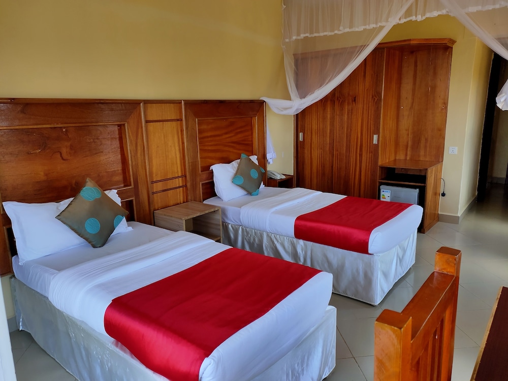 Pulickal Airport Hotel 21/50
