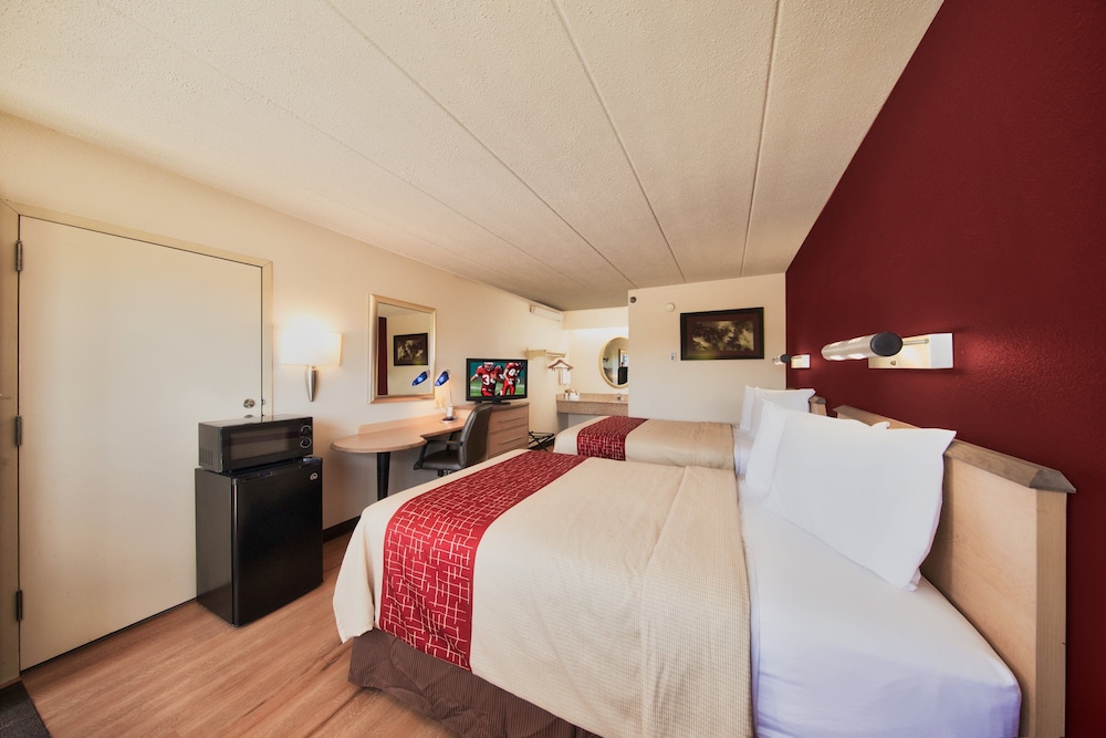 Red Roof Inn Cincinnati Northeast - Blue Ash 11/28