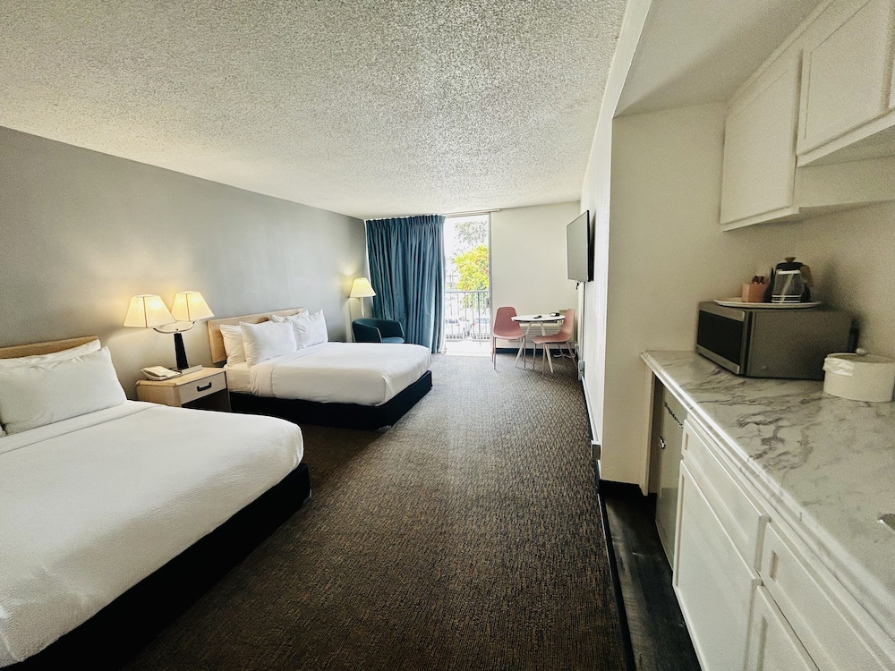 Glendale Express Hotel 19/55