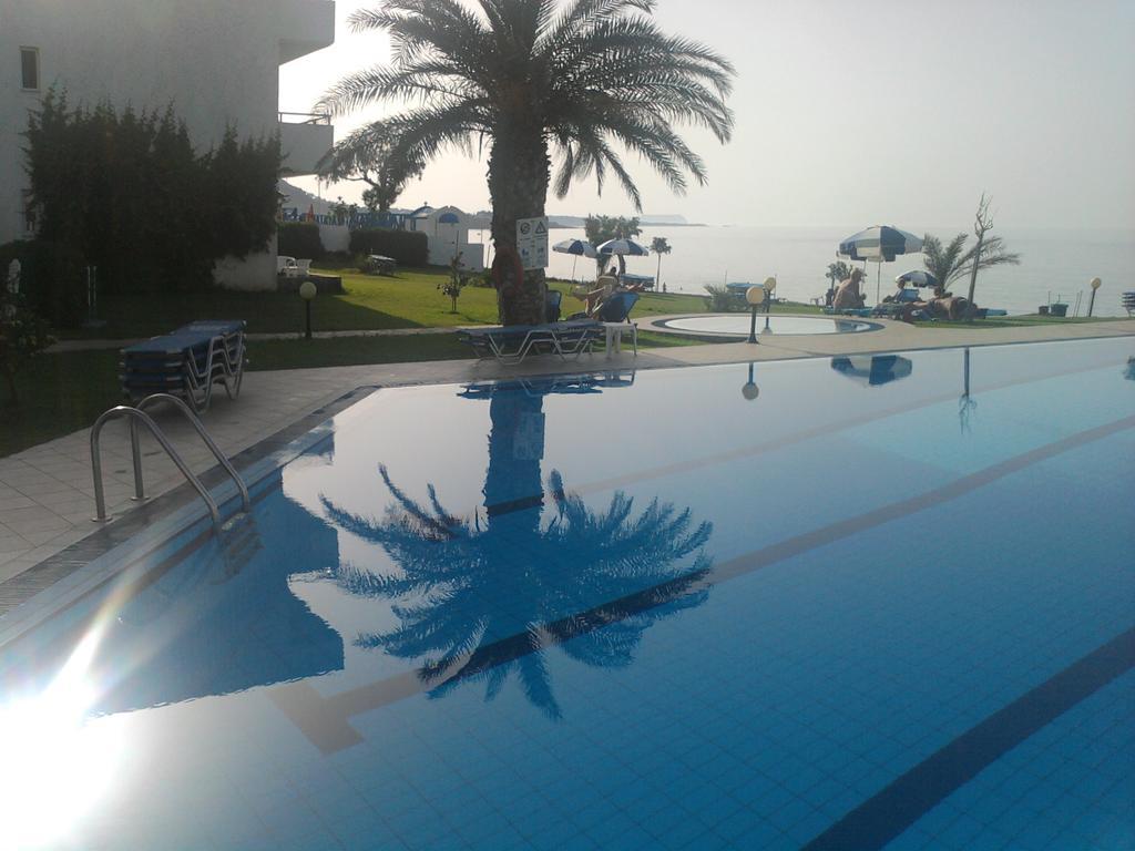 Ariadne Beach 43/48