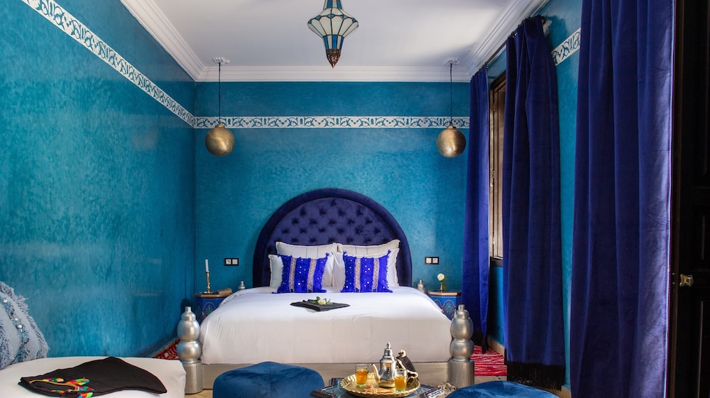 Deluxe, Queen Bed