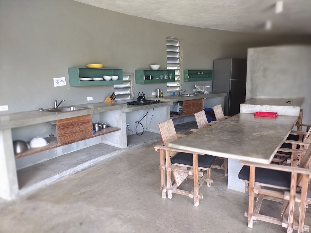 Hix Island House 26/50