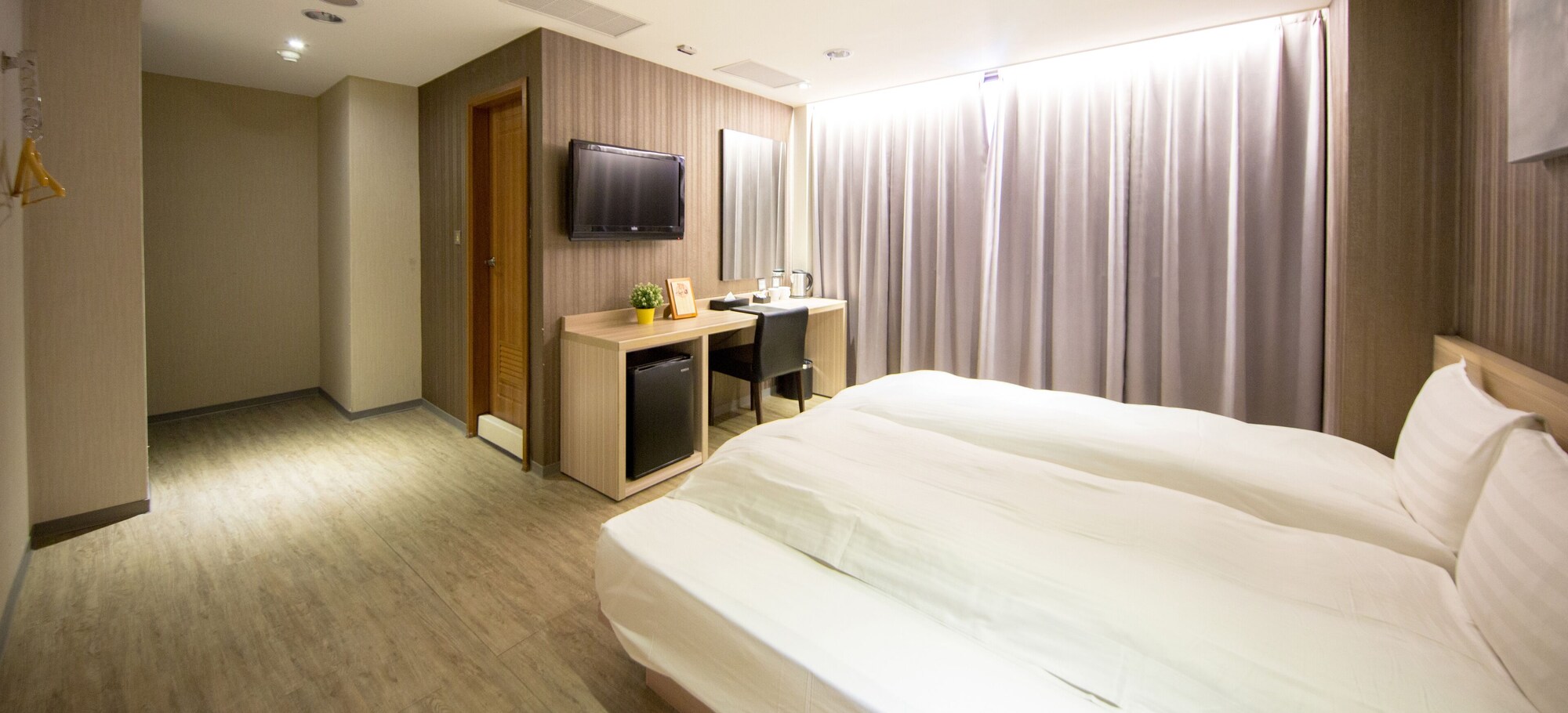 Room Assigned on Arrival, Double Bed, No Parking