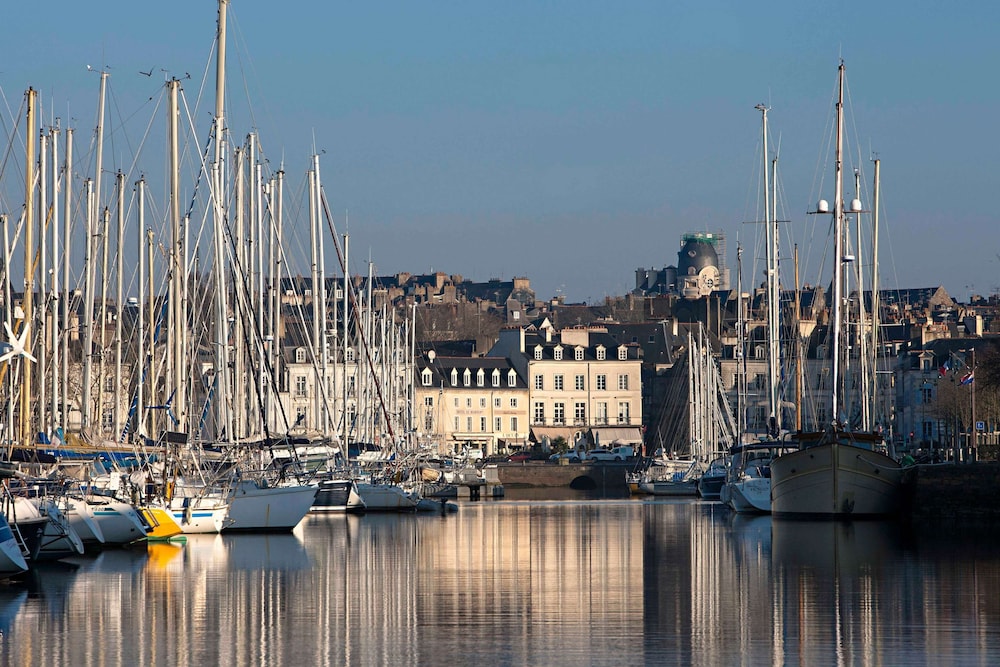 Kyriad Prestige Vannes Centre Palais Des Arts 63/66