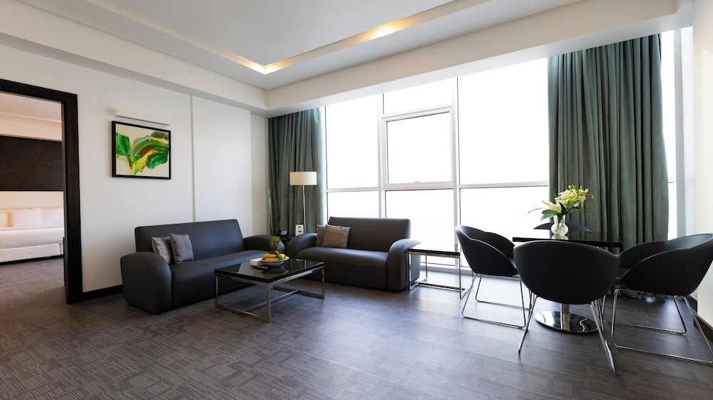 S Hotel Bahrain 35/50