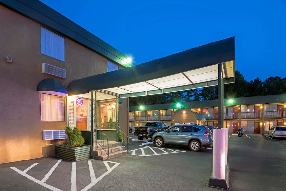 Travelodge By Wyndham Beckley 25/29
