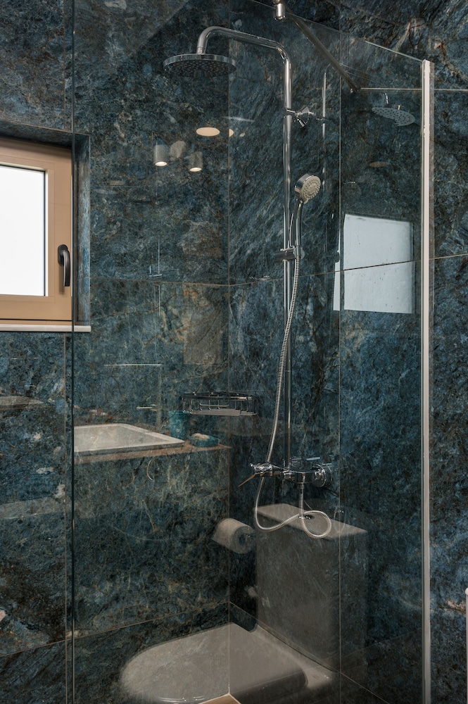 Aequor Luxury Rooms & Apartments 29/56