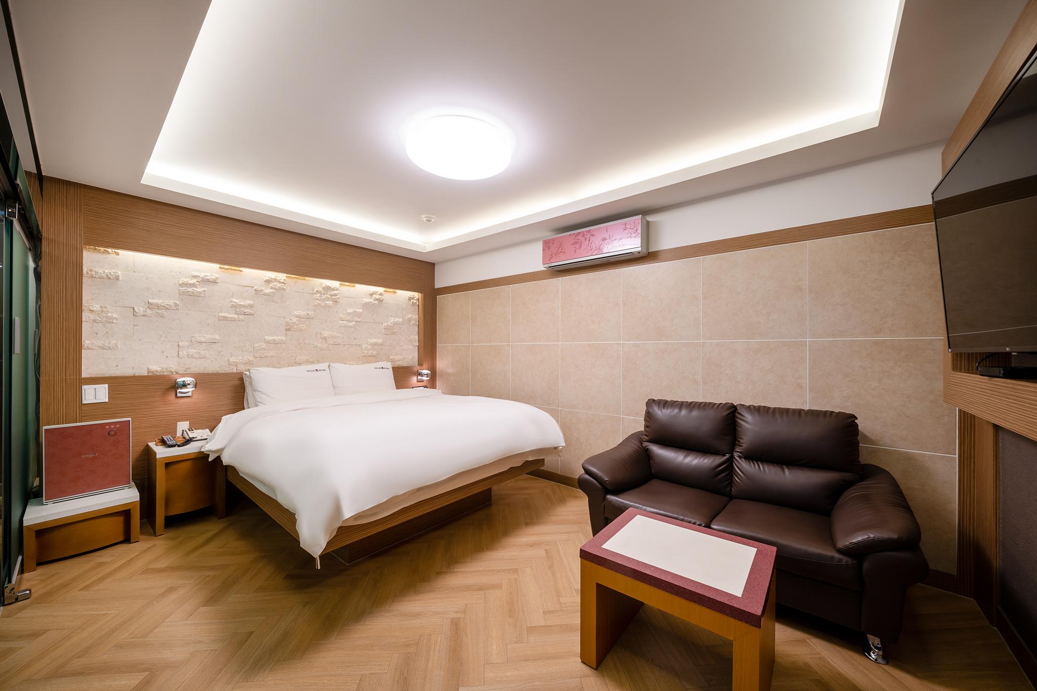 Style, Deluxe, 2 Queen Beds, Bathtub