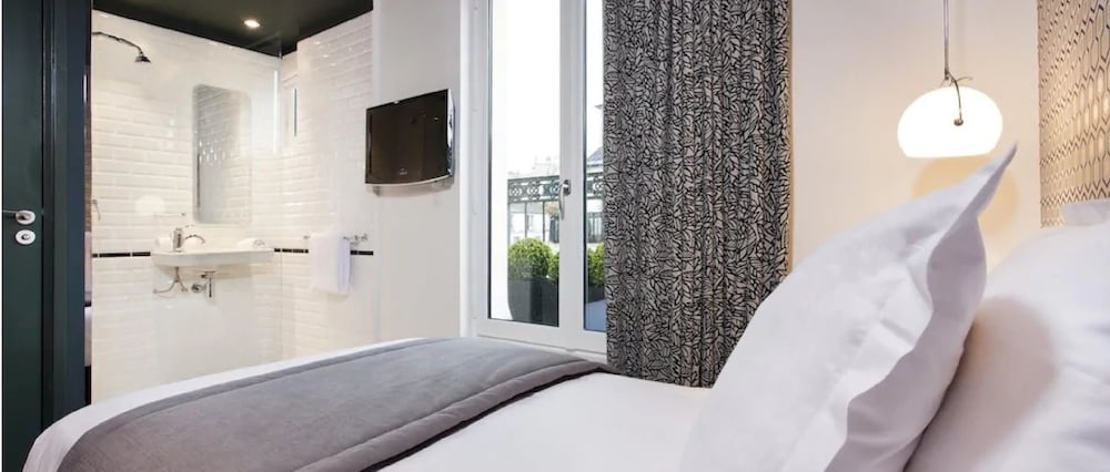 HOTEL EMILE 18/49