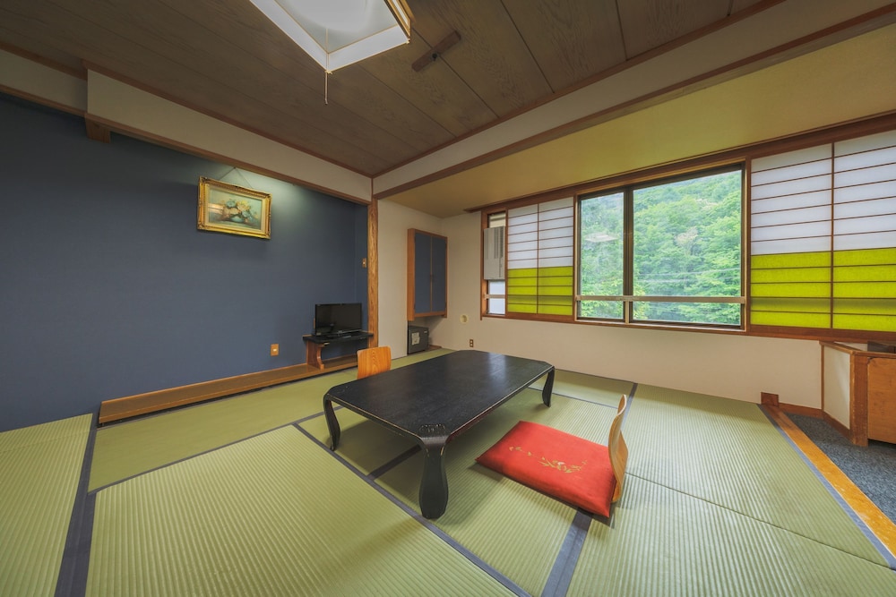 Hotel Hammond Takamiya 44/53