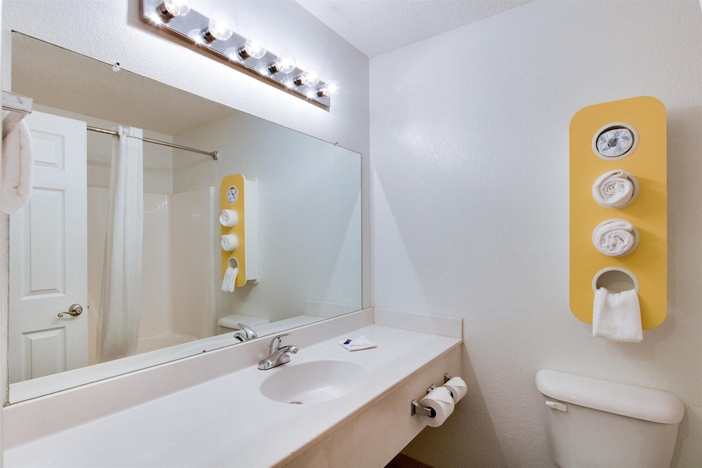 Motel6 Hinesville, GA 42/44