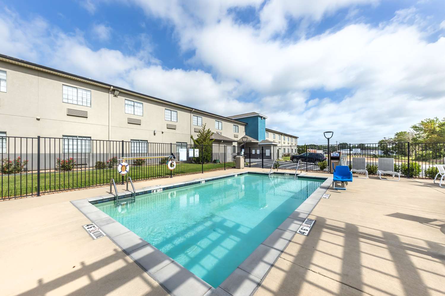 Best Western Atoka Inn And Suites 37/38