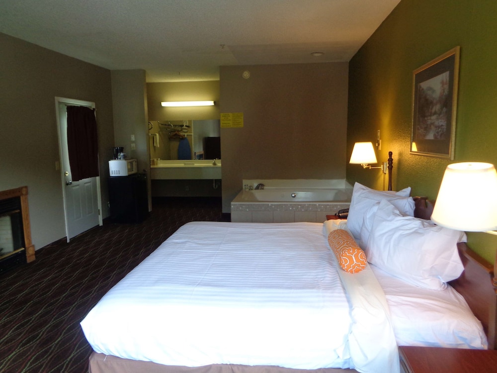SureStay Hotel by Best Western Helen Downtown 14/29