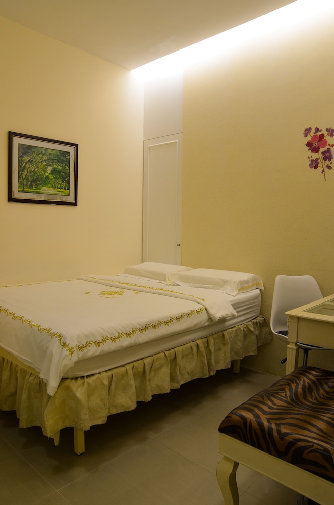 Jayleen 1918 Hotel 29/48