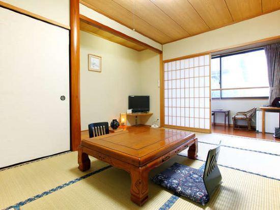 Ryokan Tsukimiso 4/18