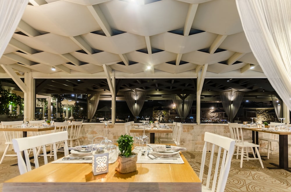 Pela Mare Hotel 62/77