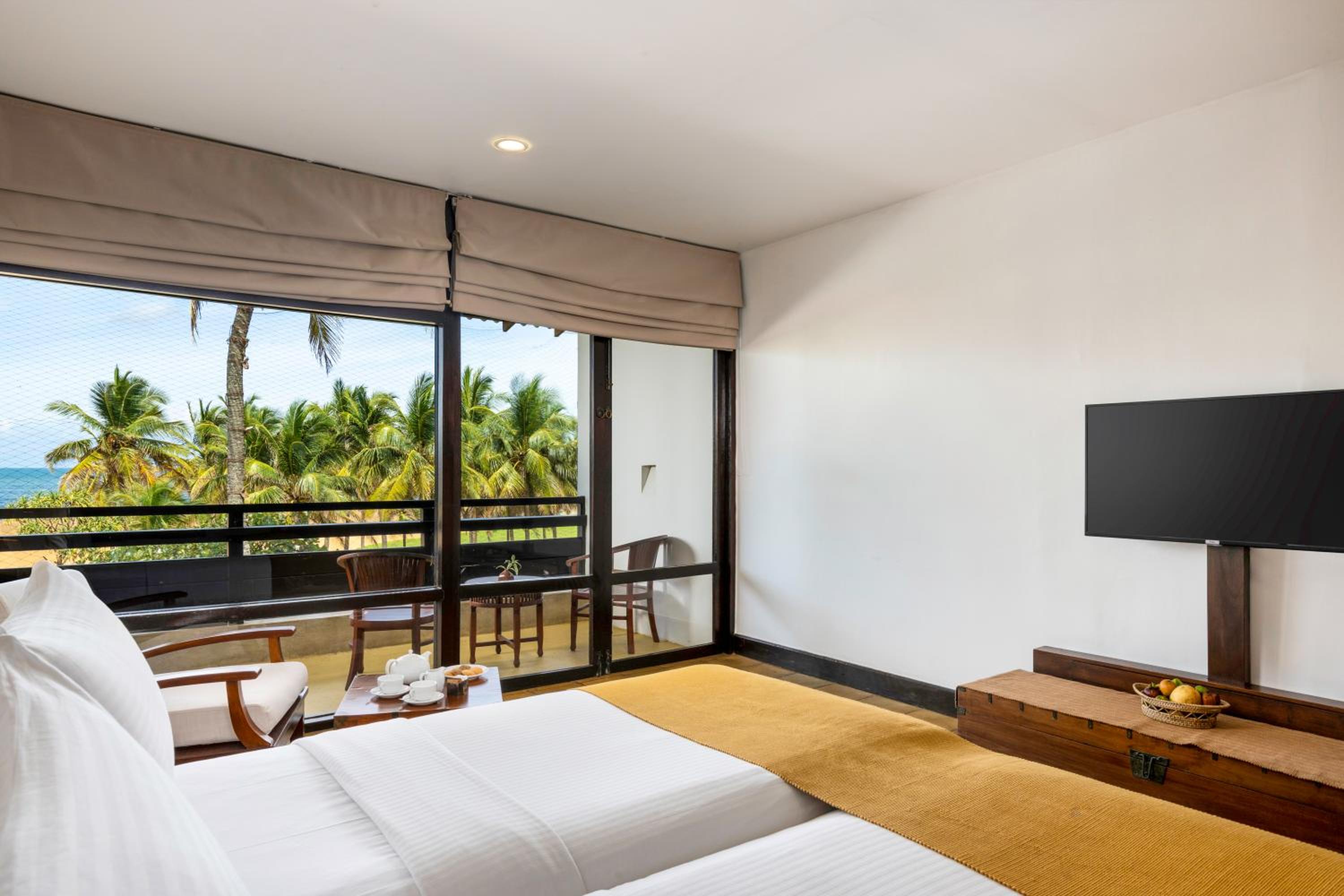 DELUXE, TWIN BEDS, SEA VIEW