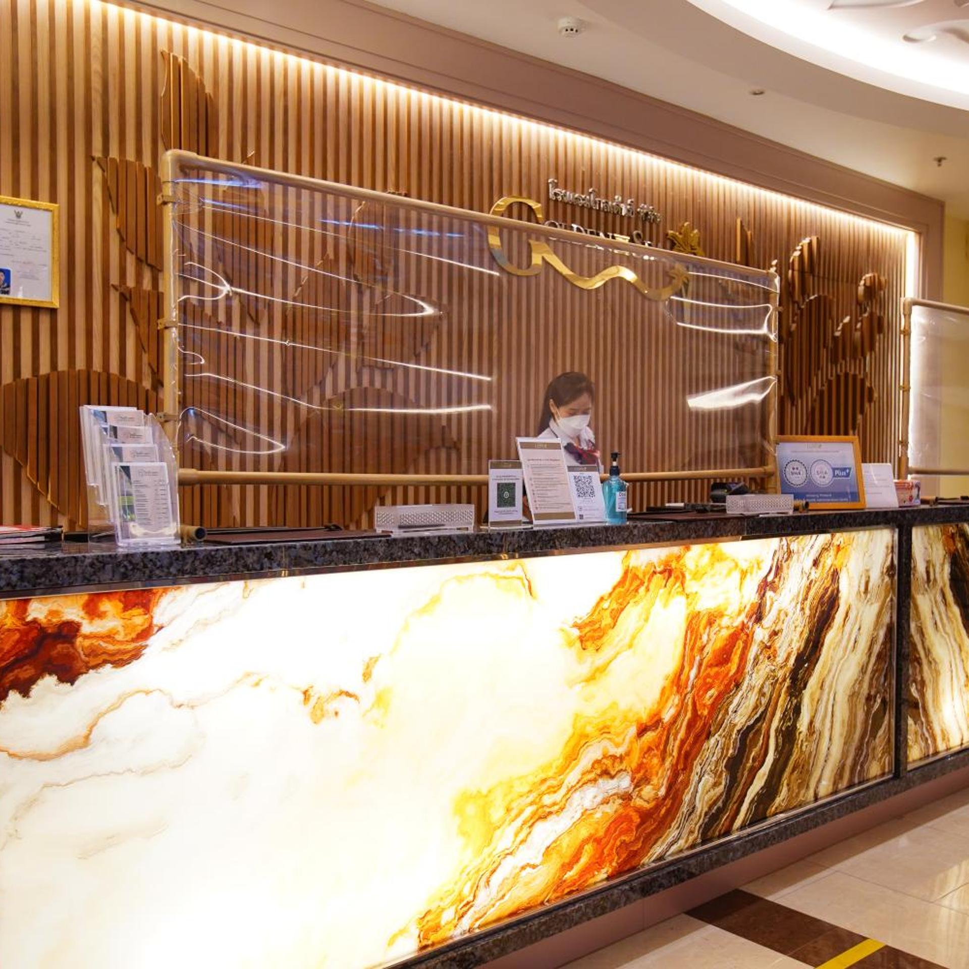 Golden Sea Hua Hin Hotel 15/65