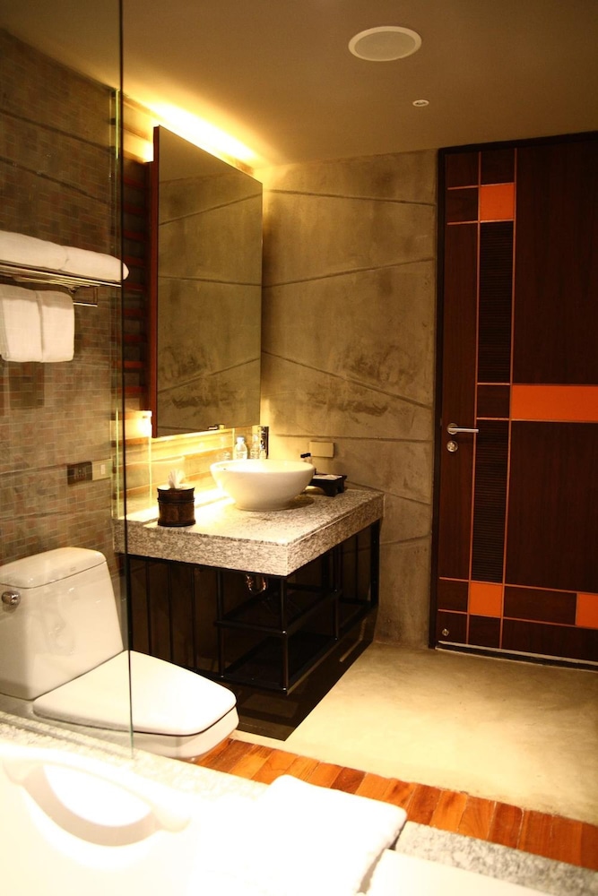 Fusion Suites 49/50