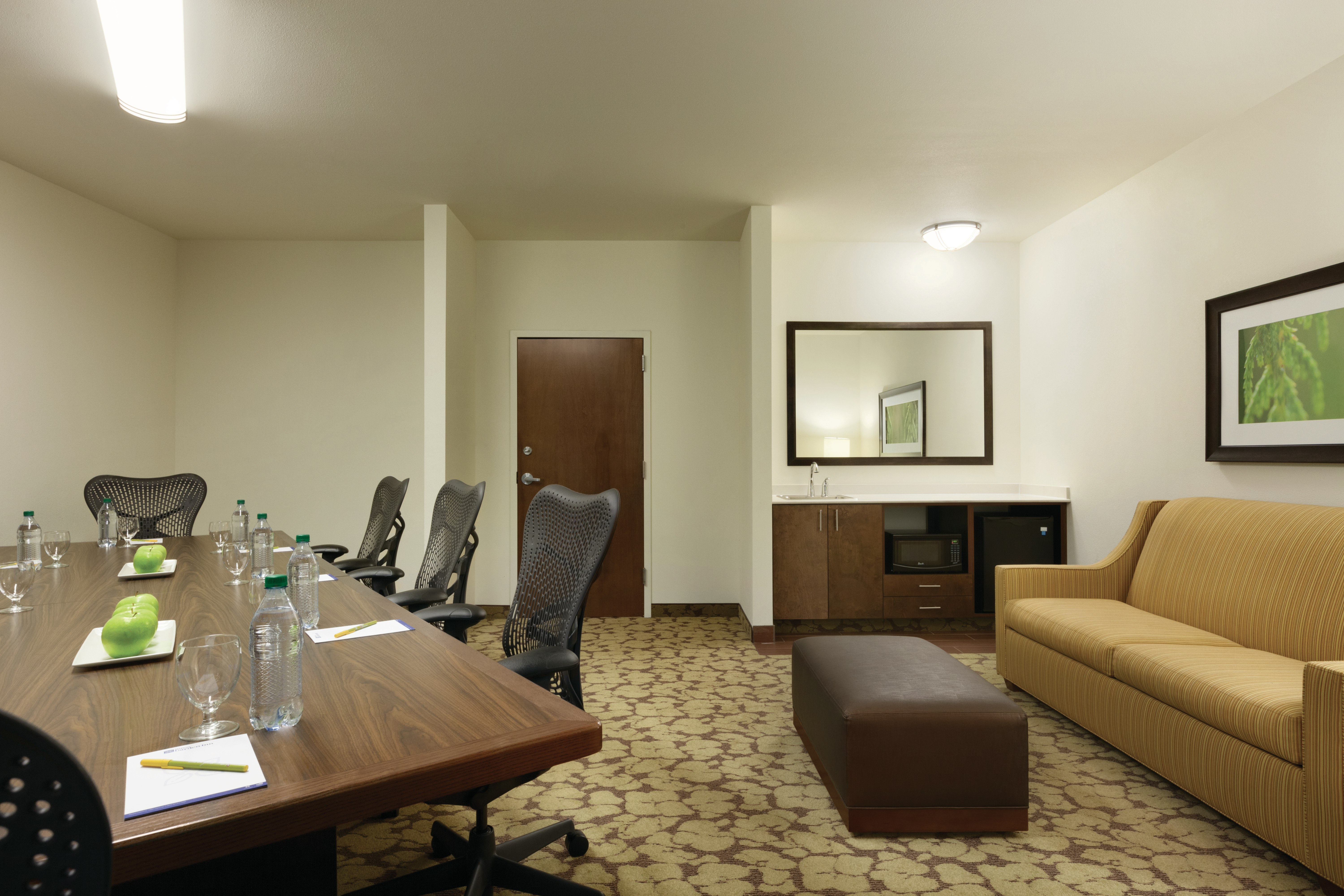 Hilton Garden Inn Rochester Downtown NY 38/66