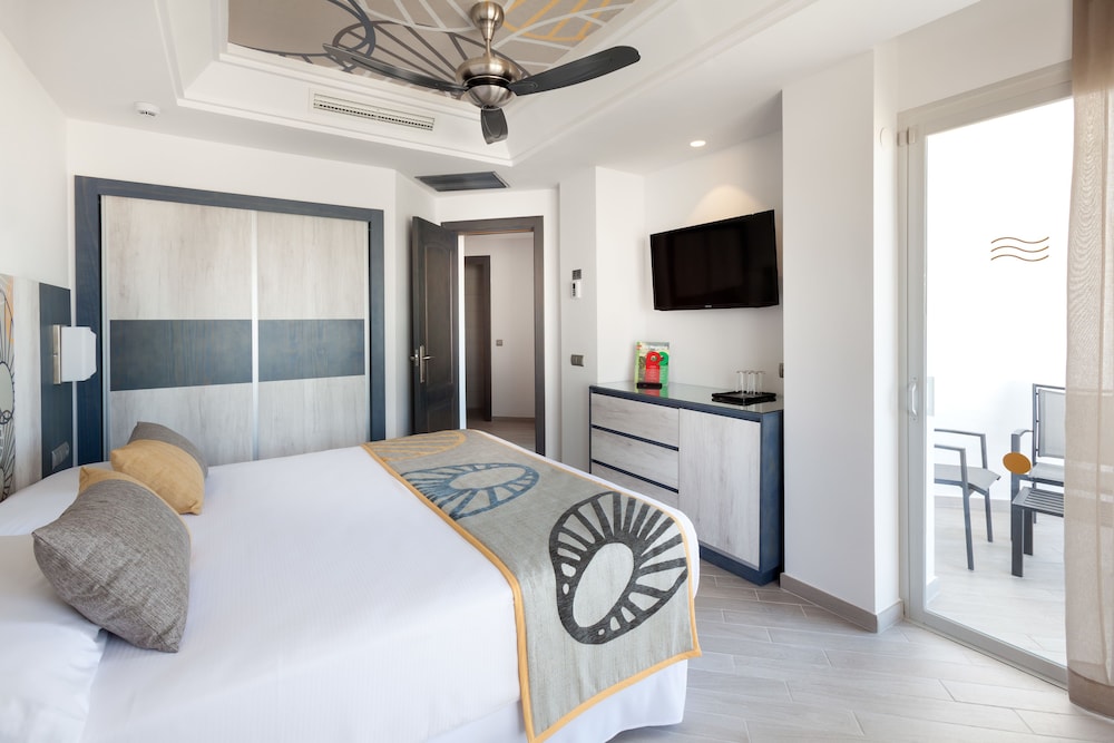 Riu Chiclana 9/50