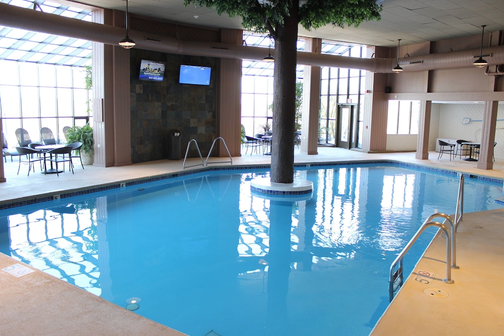 The Ridge Hotel 3/64