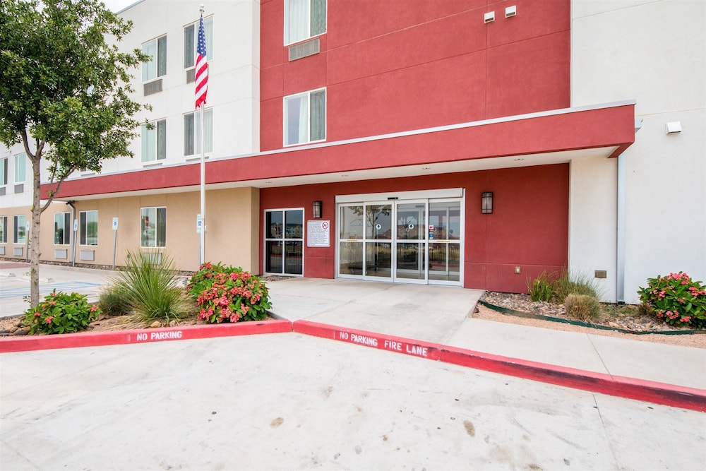 Motel6 Laredo, TX - Airport photo2