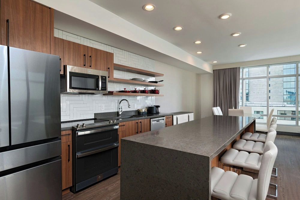 Fairfield by Marriott Inn & Suites Austin Downtown 38/50