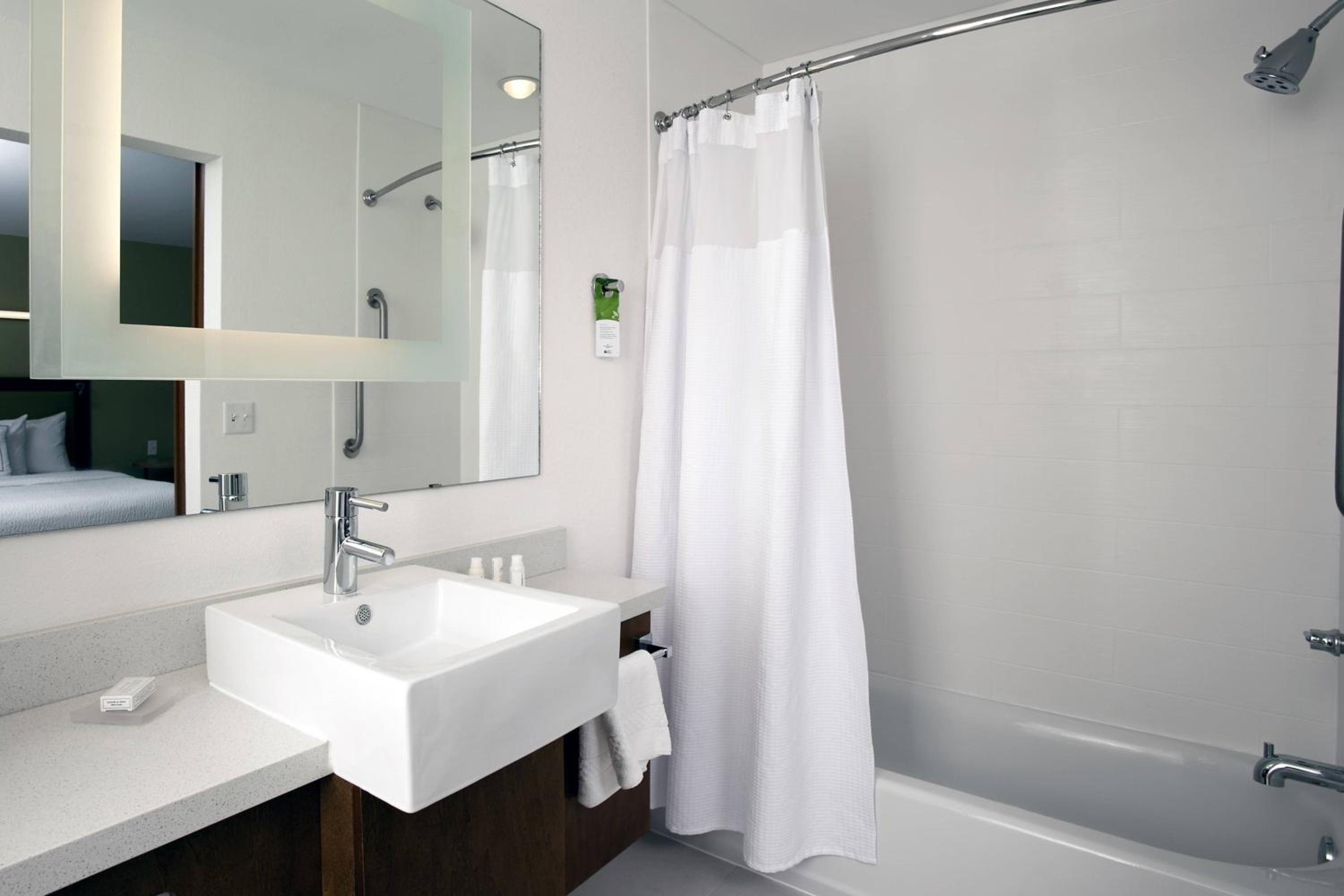 استوديو بسرير كينج، Springhill Suites Mobile 5/7